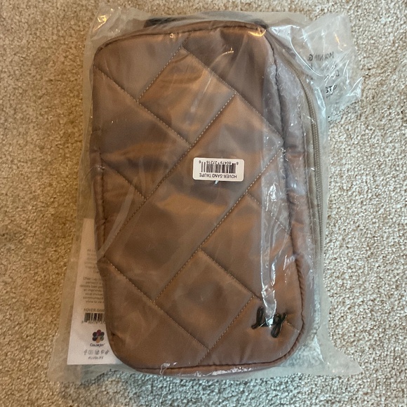 Lug Hover Cosmetic Pouch Sand Taupe NWT - Picture 10 of 10